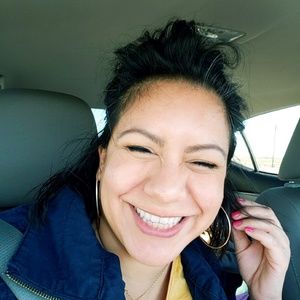 Meet your Posher, Stephanie